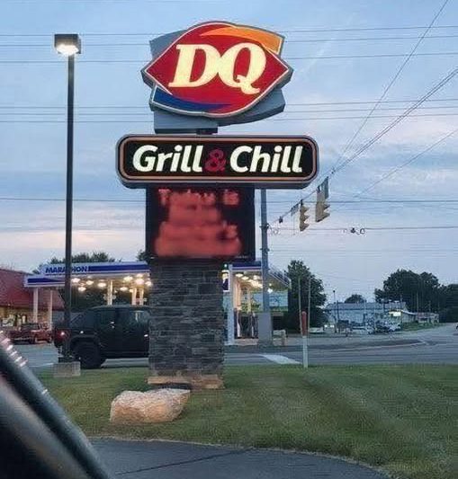 Wisconsin Dairy Queen’s “Politically Incorrect” Sign Sparks Nationwide Debate on Free Speech and Tradition
